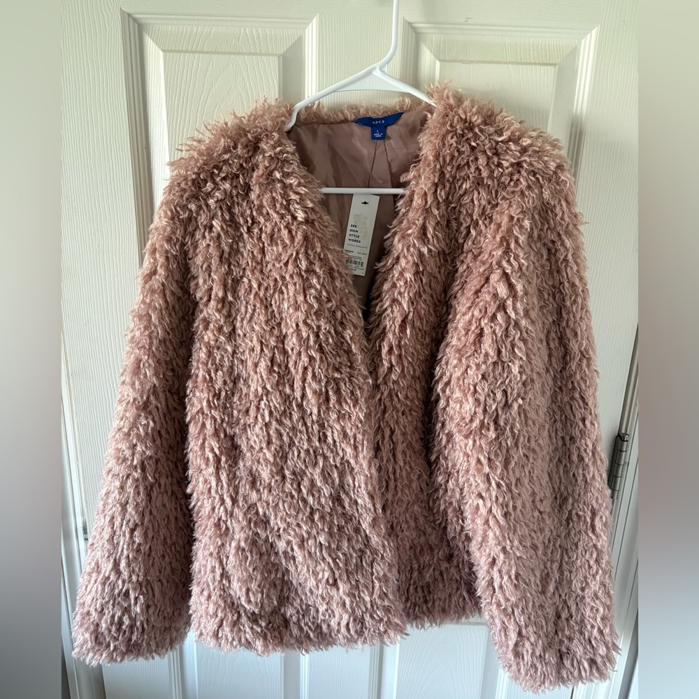 NWT Apt 9 pink fluffy faux fur/sherpa jacket